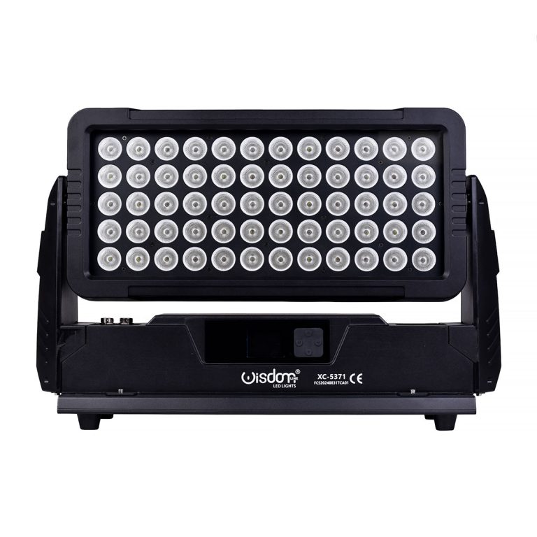 Thunder P60 LED RGBW 4 in 1 60x10W IP65 in Prospettiva Frontale su Sfondo Bianco