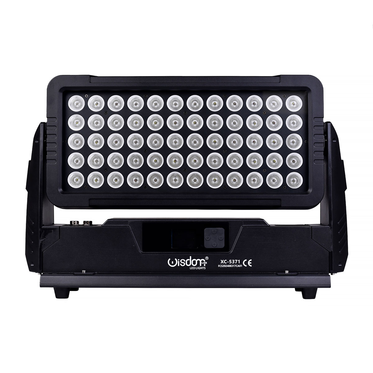 Thunder_P60_LED_RGBW_60x10W_IP65_per_Esterno Thunder P60 LED RGBW 4 in 1 60x10W IP65 in Prospettiva Frontale su Sfondo Bianco