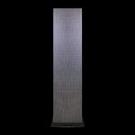 Totem LED Wall con Supporto Gravity LS 331 B in Prospettiva Frontale su Sfondo Nero